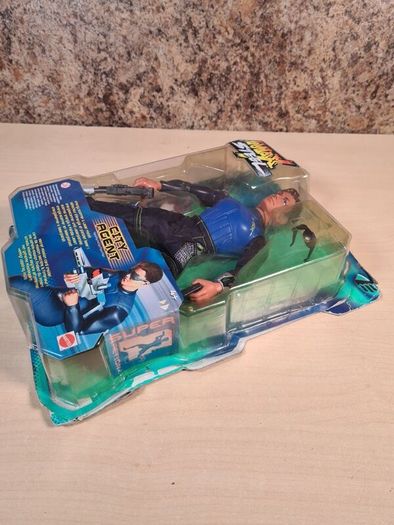 Vintage Max Steel City Agent Action Figure Mattel 2001