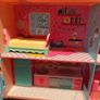 l.o.l suprise house + extra dolls and car Image 3
