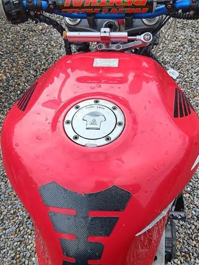 Honda Fireblade 98/99 model.