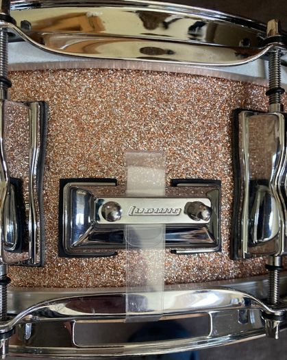 Ludwig Champagne Sparkle 7-ply Maple 14x5 Snare Drum