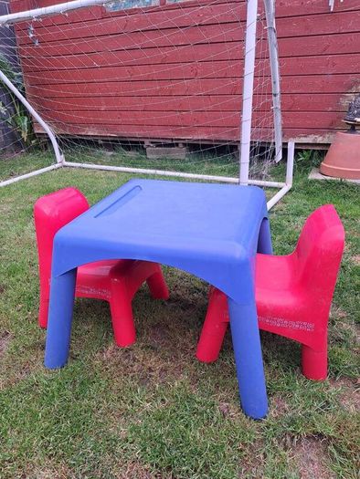 Childs table and chairs