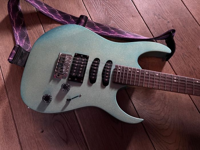 Washburn WR-150/MLB Electric Guitar in Metallic Blue