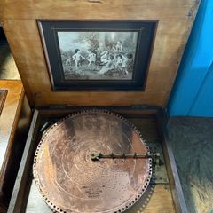 Luxury Porter Music Box Company 15.5" Disc Player