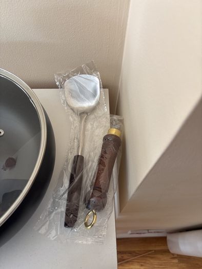 Traditional Chinese WOK never used (got as gift)