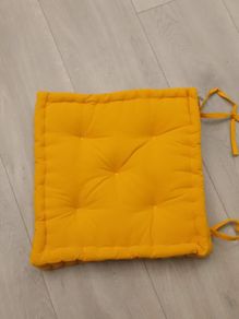 cushion for chairs x4