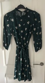New Look Green Floral midi dress BNWT