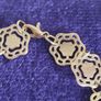 Vintage bracelet in gold tone. Image 5