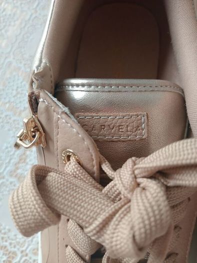 Leather womens trainers Carvela size 38
