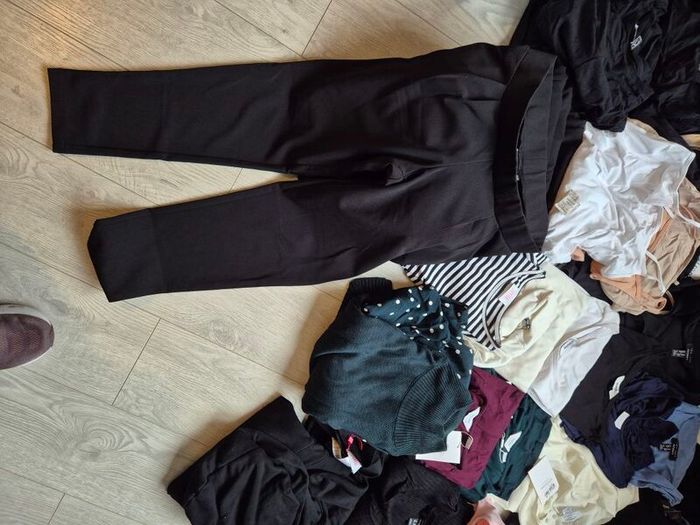 Maternity Clothes bundle size 8-10, S-M, some new with tags