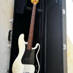 Fender Precision Bass