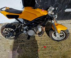 Pocket Rocket: 49cc 2-stroke Mini Moto