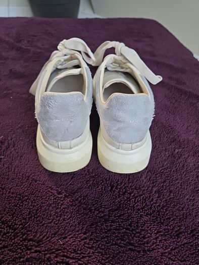 Alexandra Mcqueen runners uk4