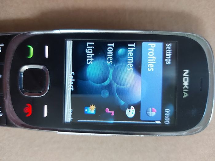 NOKIA Slider mobile phone, Model 7230, Rare Retro mobile phone, Meteor network, in excellent condition
