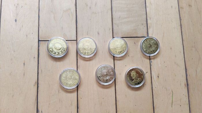 Decorative Chinese Metal Gold Coins