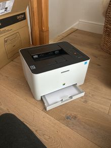 Samsung wireless colour printer with inks included, like new