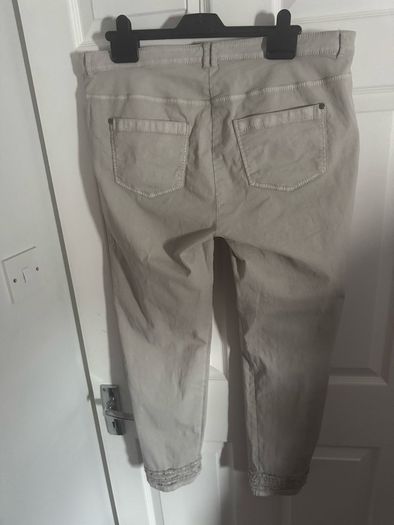 Tuzzi lovely stretchy pants size UK16 EU44 Postage included
