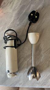 Hand mixer