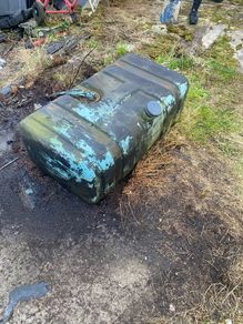 diesel tank. Iveco. 150 litres ?