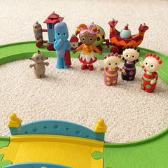 In The Night Garden Motorised Musical Ninky Nonk Train with Sounds and 6 Figures
