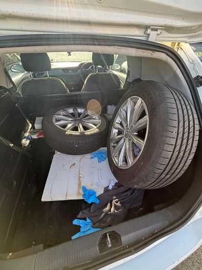 2 17inch vw alloys