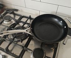 le creuset frying pan