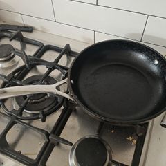 le creuset frying pan