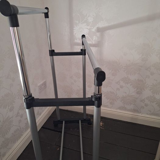 Adjustable Height Clothes Rail