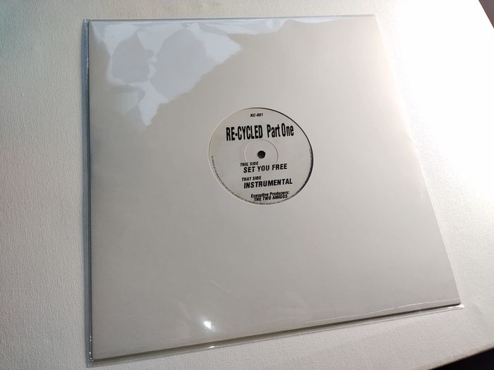 The Two Amigos - SET YOU FREE! - Recycled Part One - Piano HOUSE Dublin CLASSIC! Gotta Have HOUSE Music all night long...
