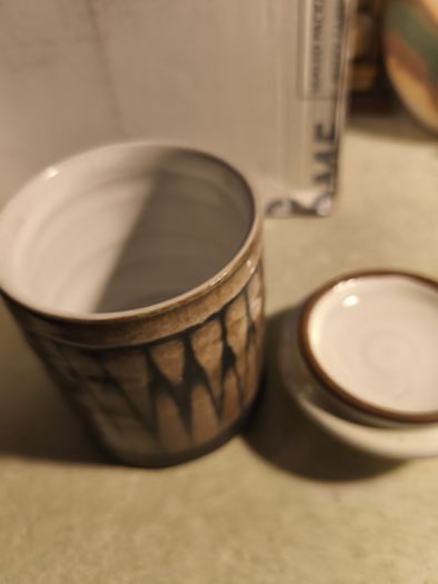 Shanagarry Stephen Pearce sugar Bowl with a lid  but no cracks have  tiny chip in the second picture.