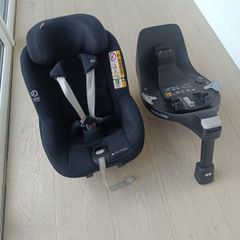 Maxi Cosi Pearl 360 Seat and Base