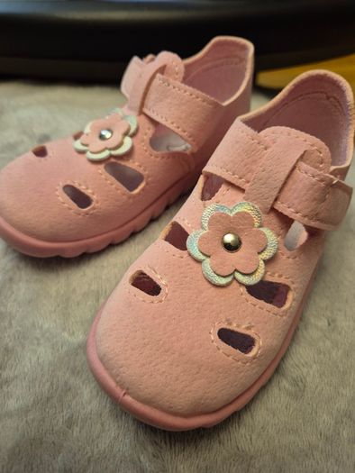 Befado pink slippers/ sandals EU size 22, 14.5 cm insole