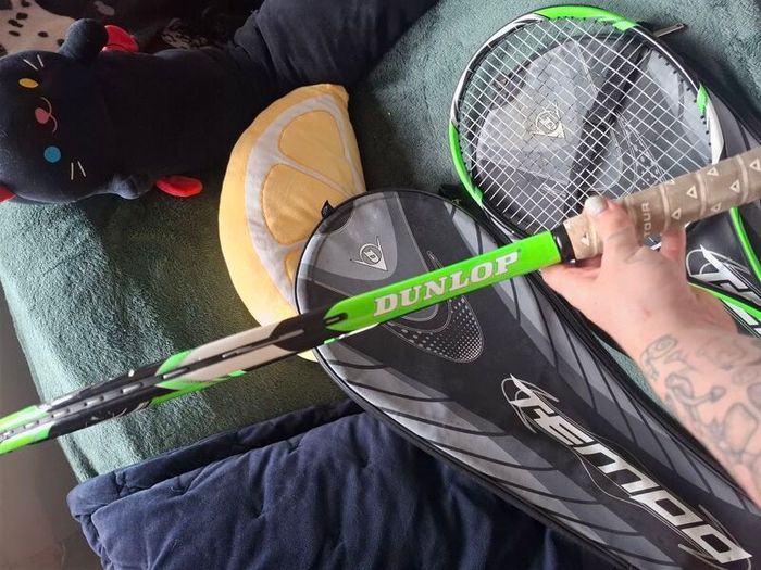 tennis racket