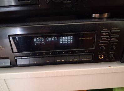 pioneer vintage cd player pd102