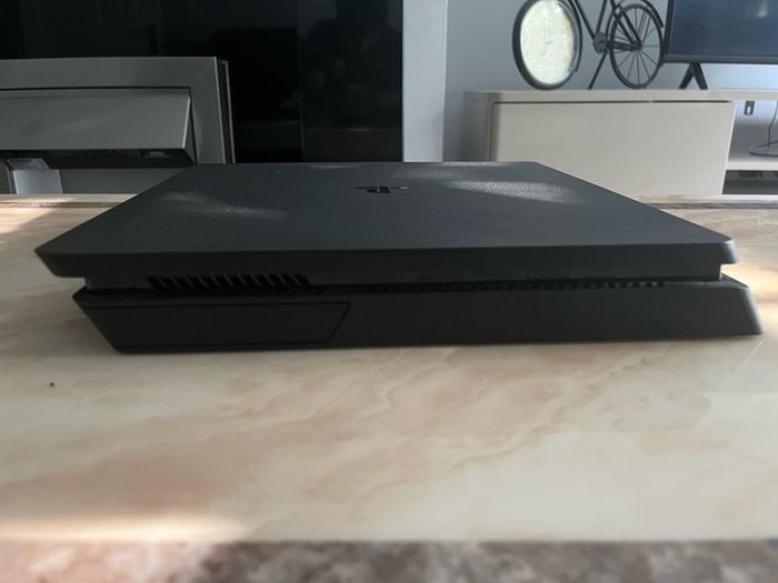 Playstation 4 Slim