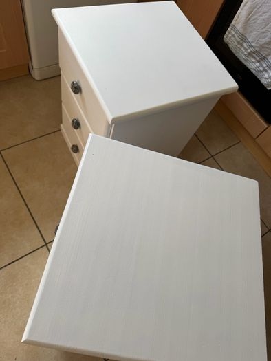 white lockers set