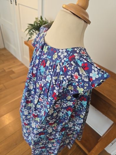 Girls dress age 6-7