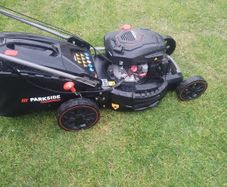 Self drive lawnmower