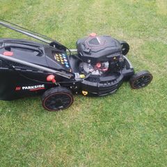 Self drive lawnmower