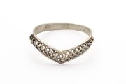 Vintage 925 Sterling Silver Chevron Filigree Ring