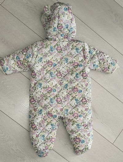 Snow suit