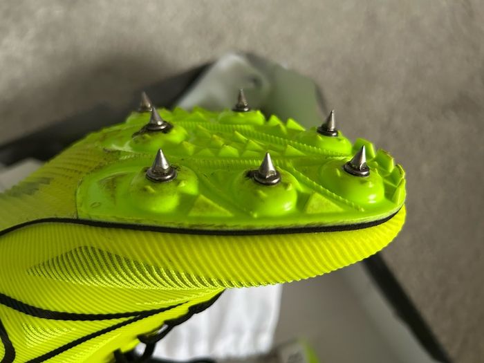 Running spikes