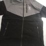on cloud tracksuit Image 4