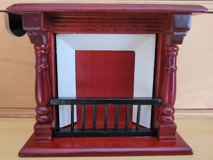 Dolls house furniture - Fireplaces