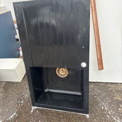 black kitchen sink