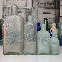 266 - Set of 4 Vintage Universal Medicine Chemicals Clear Glass Decorative Collectible Bottles