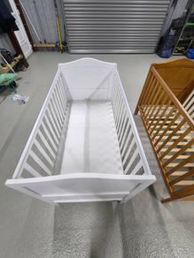 Cot bed