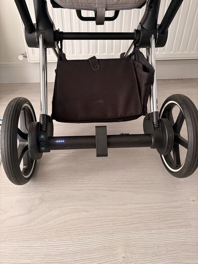 Cybex e-Priam (electric)