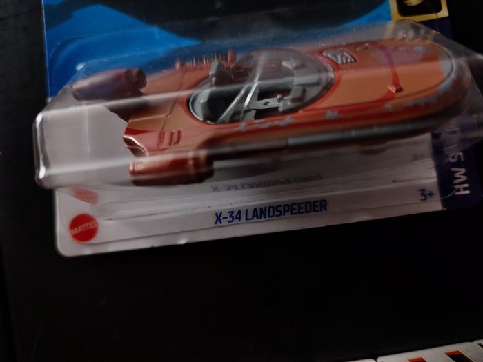 Star Wars X-34 Landspeeder ! HW Screen Time Series ! Sealed ! by Mattel / Hot Wheels !