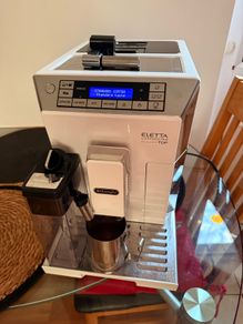 Delonghi Eletta Cappuccino Top coffee machine