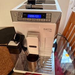 Delonghi Eletta Cappuccino Top coffee machine